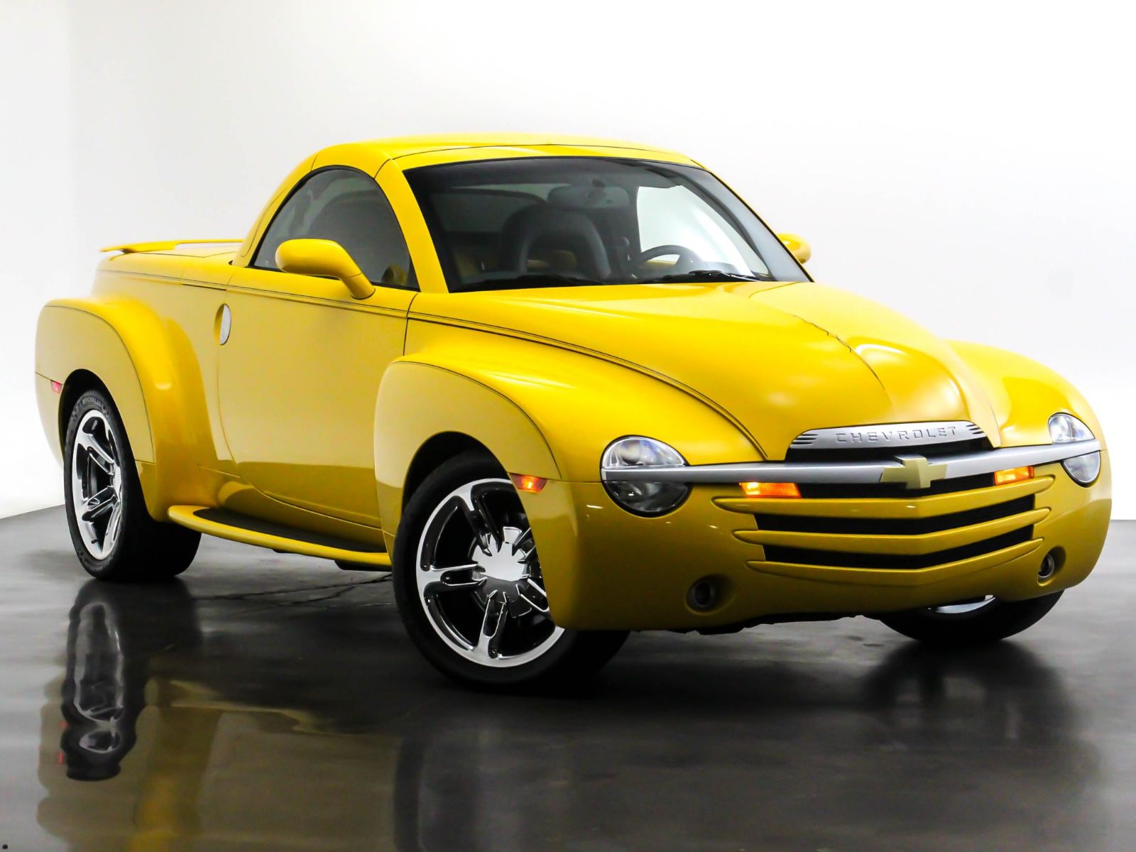 Pre-Owned 2005 Chevrolet SSR LS Short Bed in Newport Beach #MP44189A ...