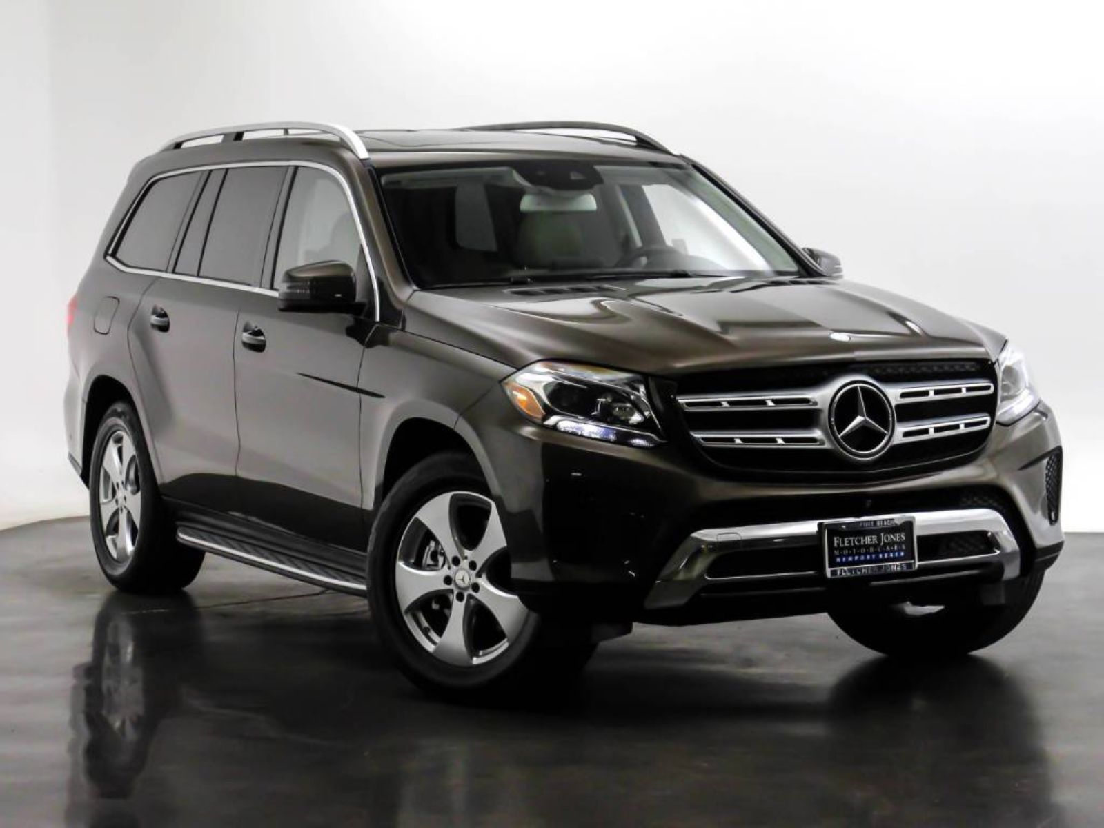 Certified Pre Owned 2017 Mercedes Benz Gls Gls 450 All Wheel Drive 4matic Suv