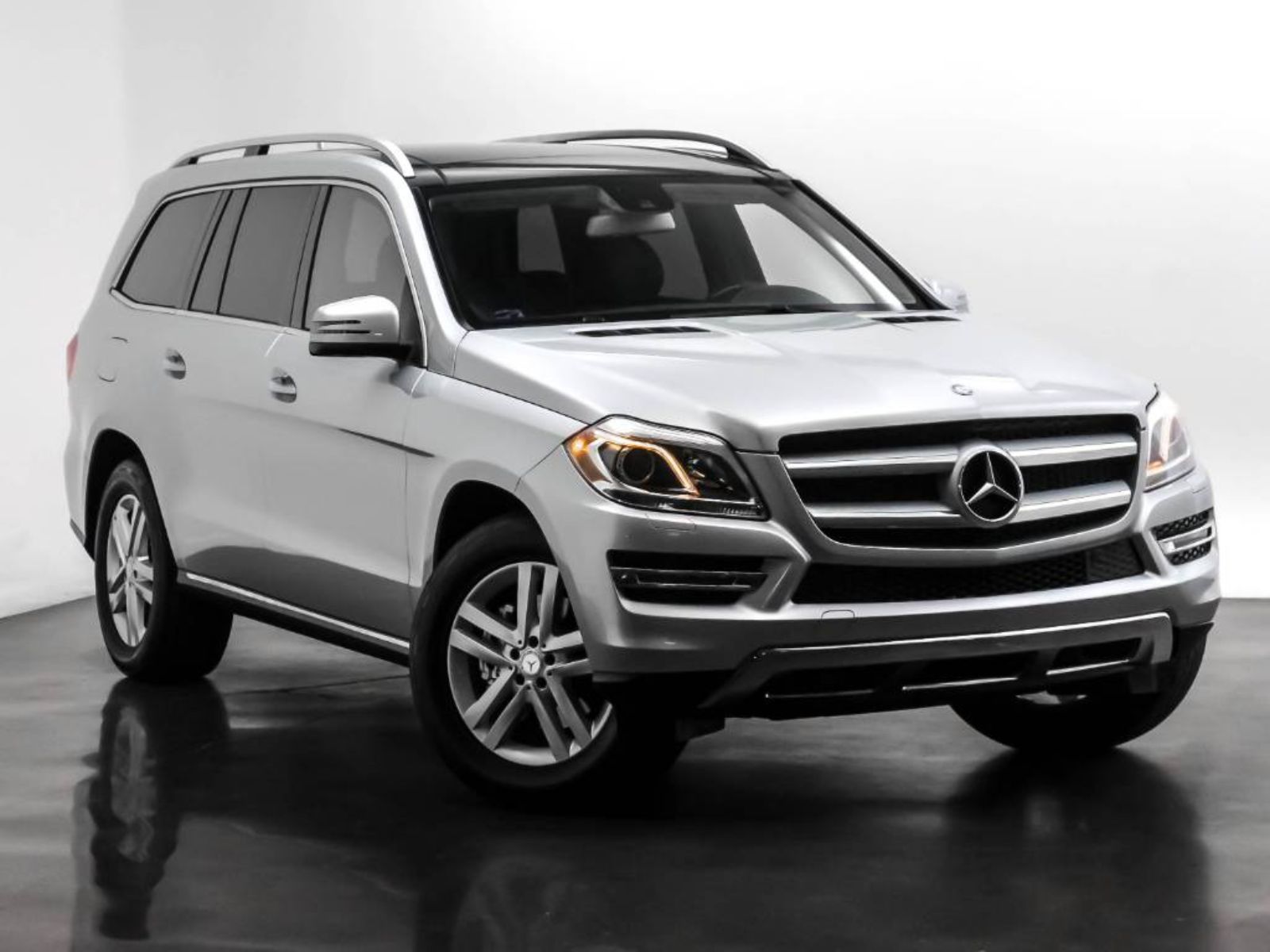 Certified Pre Owned 2016 Mercedes Benz Gl Class Gl 450 All Wheel Drive 4matic Suv