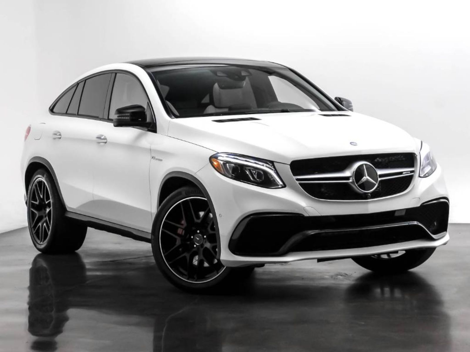 Certified Pre Owned 2016 Mercedes Benz Gle Amg Gle 63 S All Wheel Drive 4matic Coupe