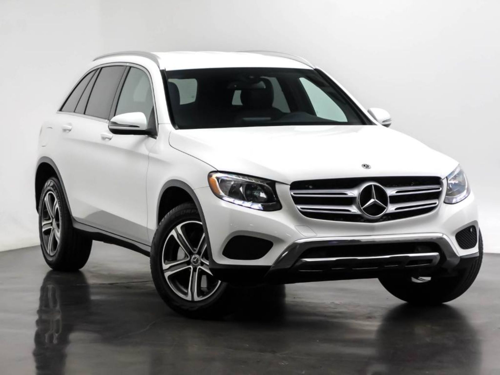 Certified Pre Owned 2018 Mercedes Benz Glc Glc 300 Rear Wheel Drive Suv