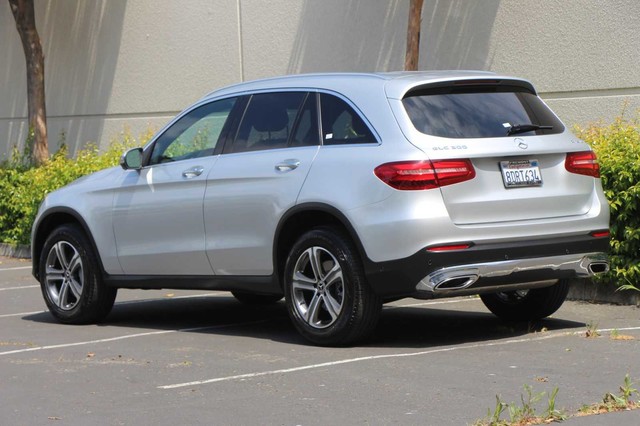 Certified Pre Owned 2018 Mercedes Benz Glc Glc 300 4matic Suv All Wheel Drive 4matic Sport Utility