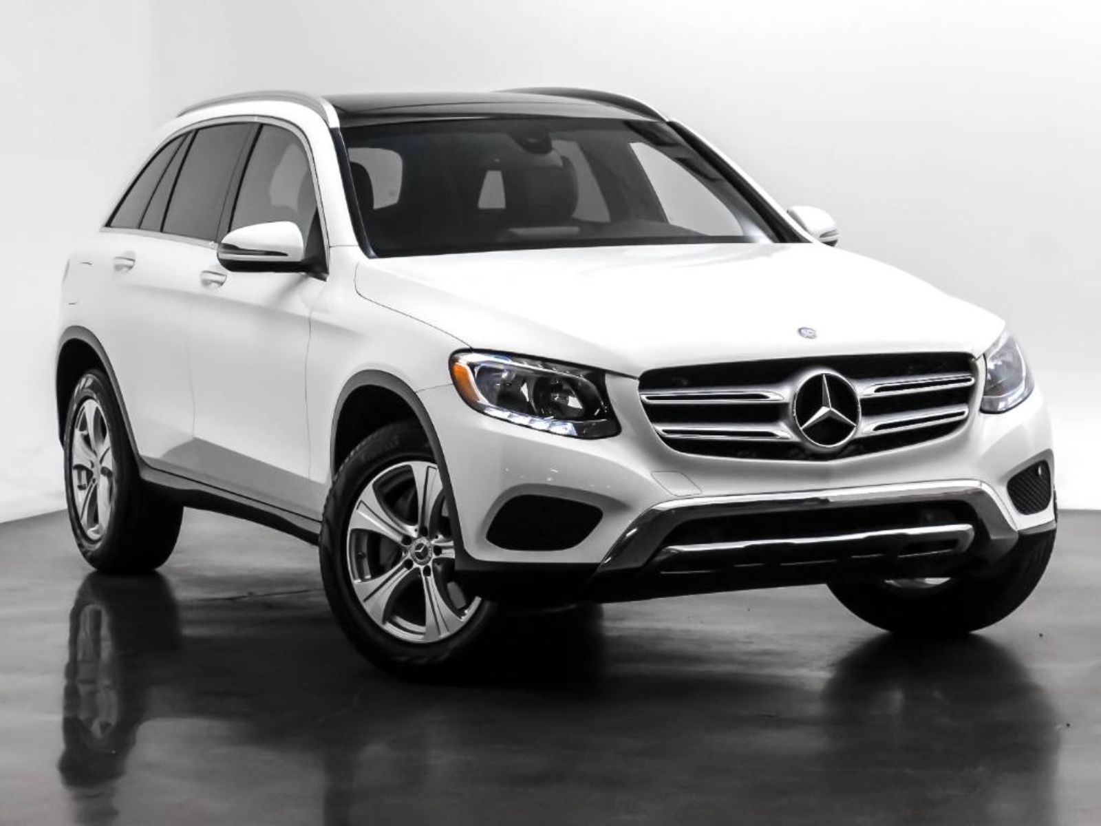 Certified Pre Owned 2017 Mercedes Benz Glc Glc 300 All Wheel Drive 4matic Suv