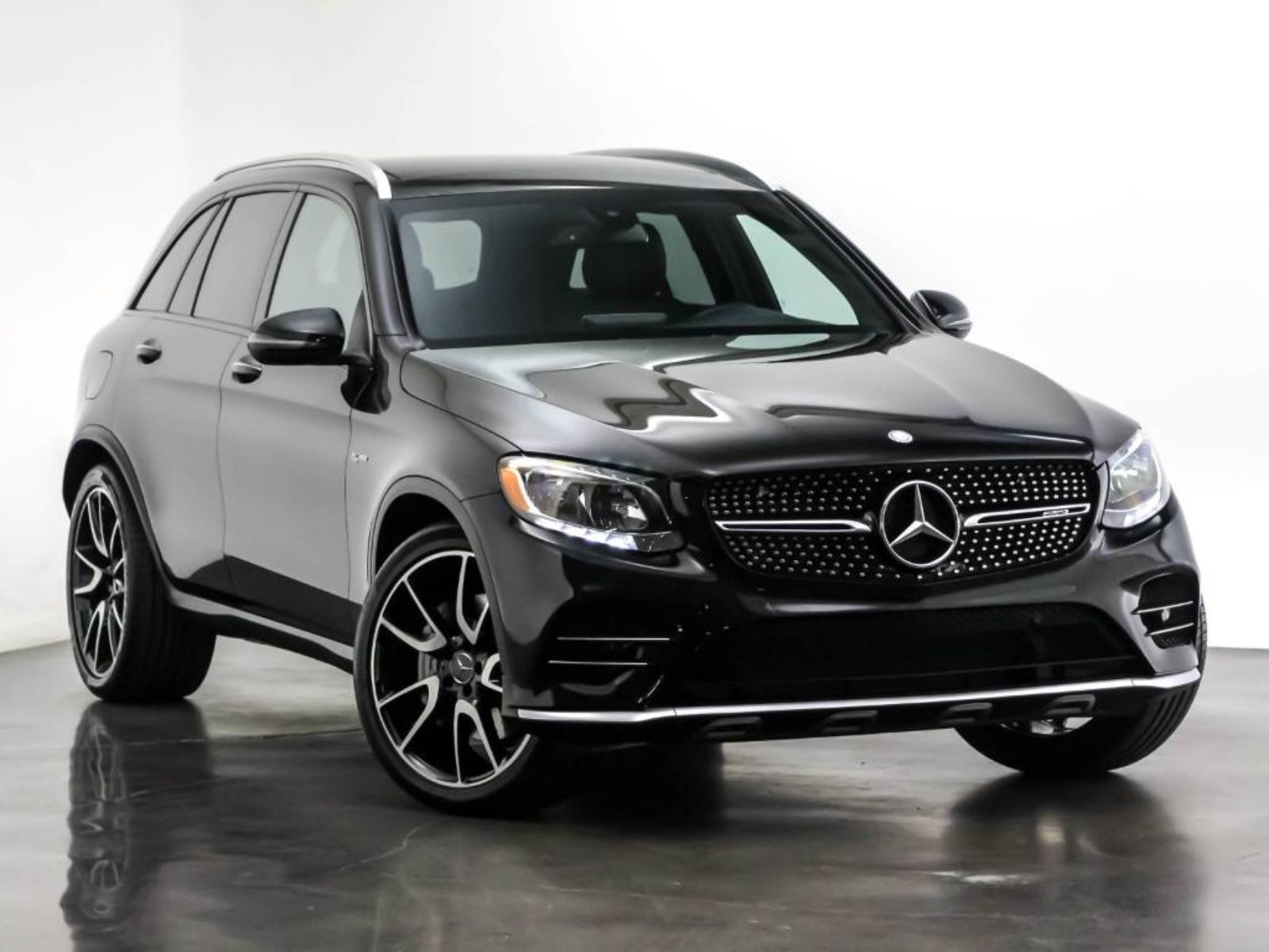 Certified Pre Owned 2017 Mercedes Benz Glc Amg Glc 43 All Wheel Drive 4matic Suv