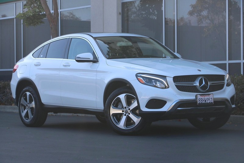 Certified Pre Owned 2018 Mercedes Benz Glc Glc 300 4matic Coupe All Wheel Drive 4matic Coupe